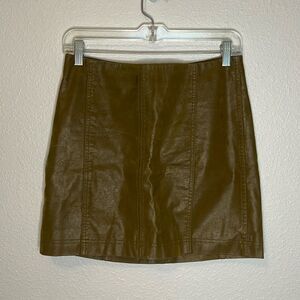 Free People Modern Femme Faux Leather Mini Skirt Size 4 Olive